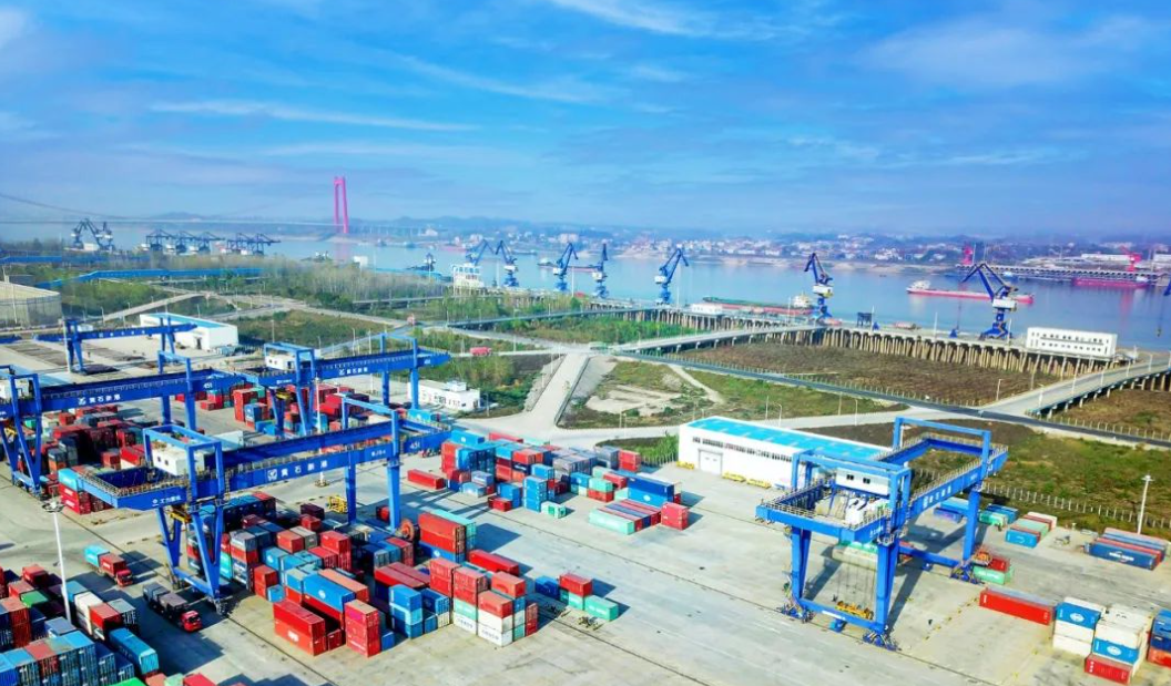 天海物流集團(tuán)總經(jīng)理張國良參與黃石企業(yè)家早餐會：共商綠色智能船舶制造產(chǎn)業(yè)發(fā)展之策